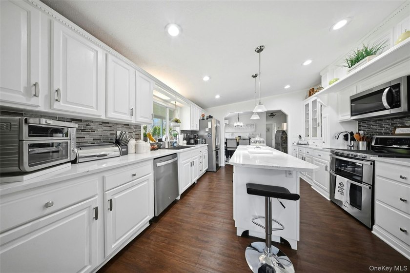 Welcome to Glenwood Village a 55+ Manufactured Home Community - photo 10