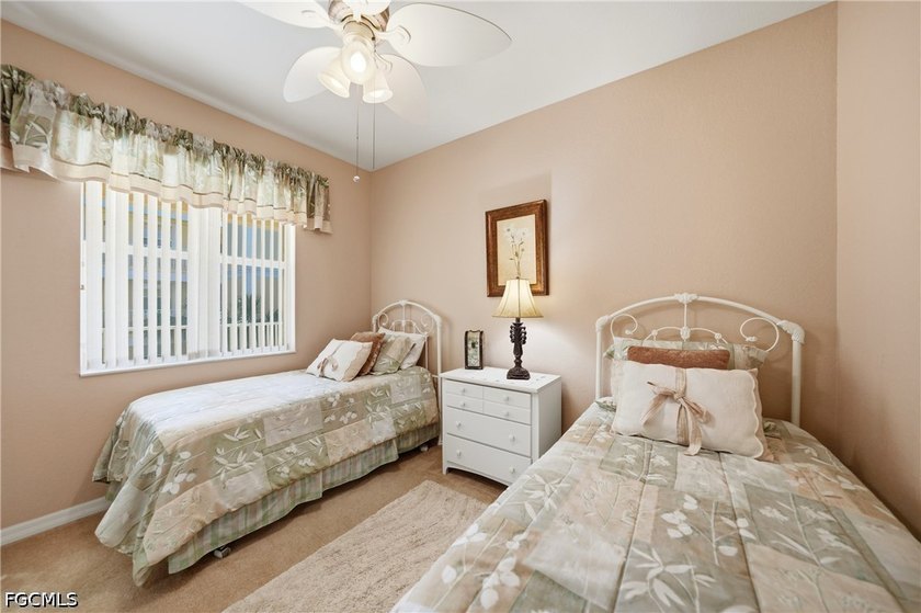 Welcome to the highly sought after gated community of Fountain - photo 25