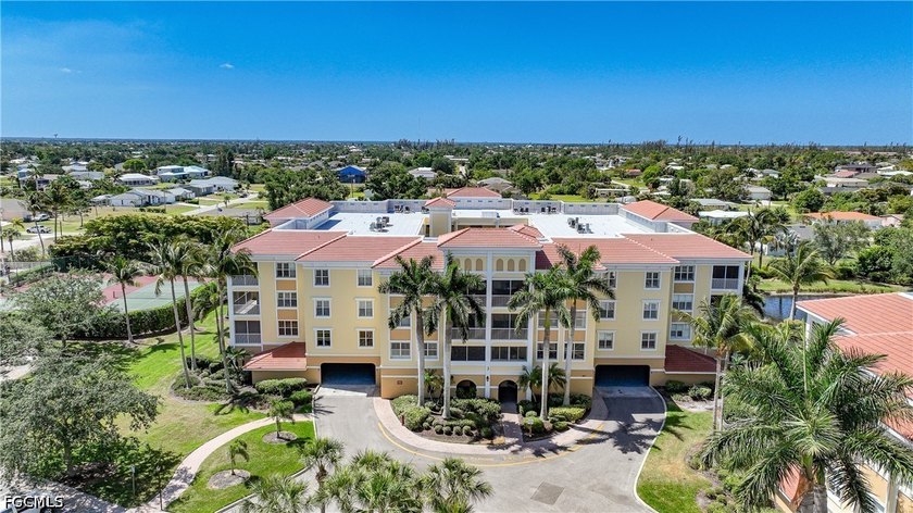 Welcome to the highly sought after gated community of Fountain - photo 36