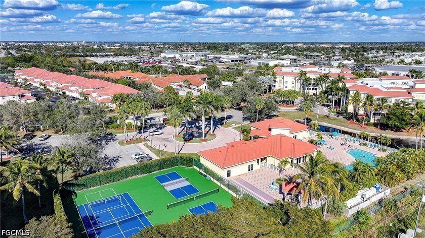 Welcome to the highly sought after gated community of Fountain - photo 49