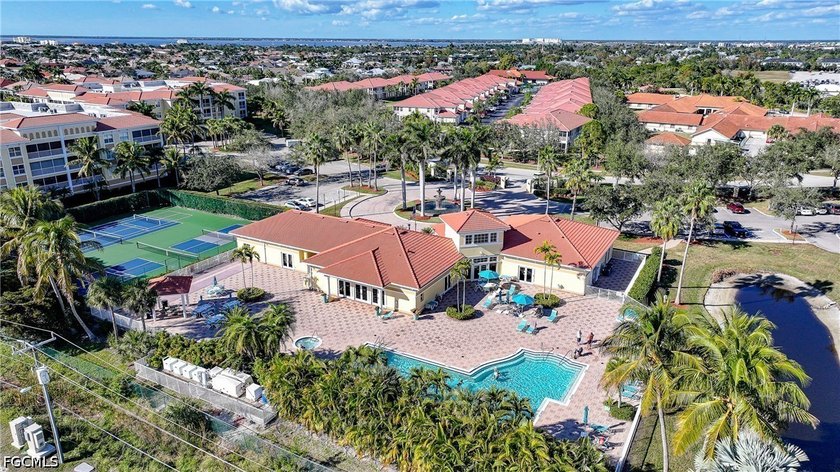 Welcome to the highly sought after gated community of Fountain - photo 50