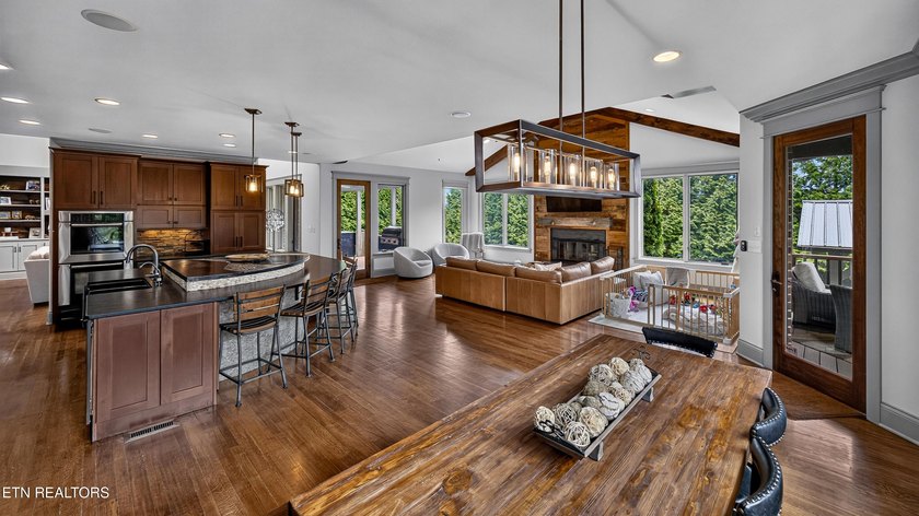 Located in coveted Jefferson Park, this traditional home with - photo 16