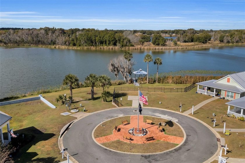 Welcome to this beautifully maintained 3-bedroom, 2-bath home in - photo 33