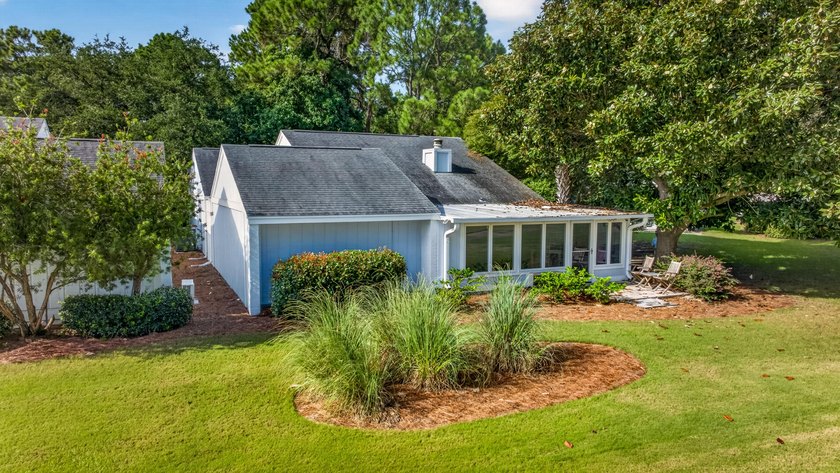 Nestled within the charming Linkside neighborhood of the - photo 40