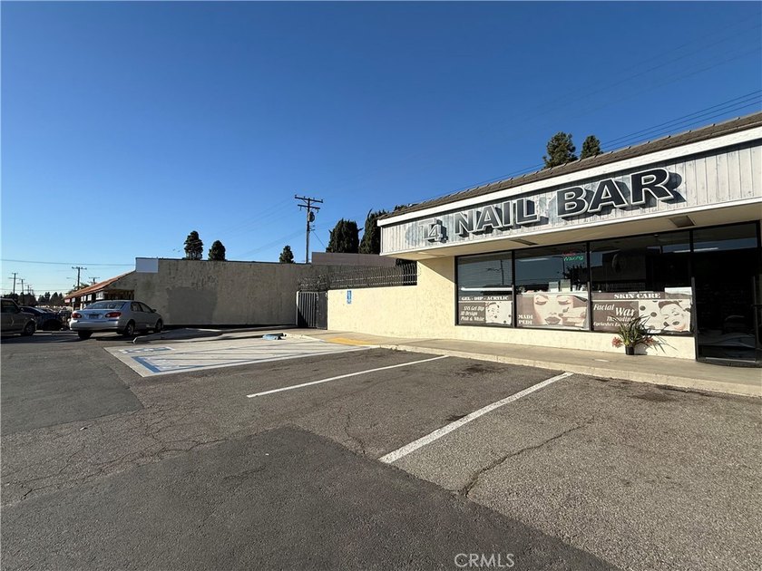 A well established and long term beauty bar is up for a grab due - photo 11
