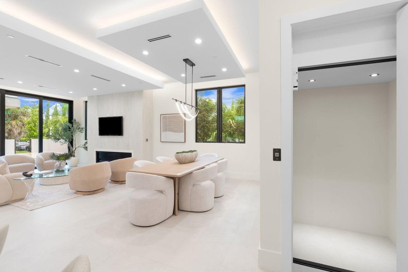 LIVE YOUR DREAM! RARE luxurious designed home on Corner Lot of - photo 18