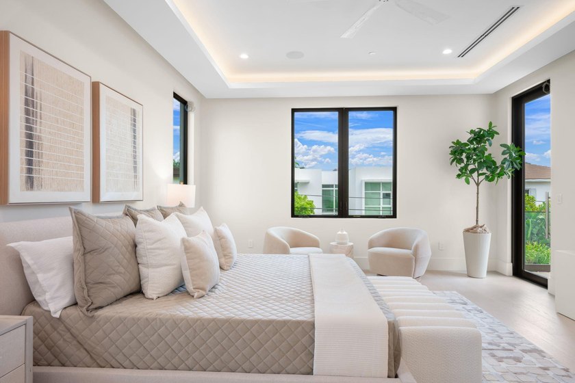LIVE YOUR DREAM! RARE luxurious designed home on Corner Lot of - photo 21
