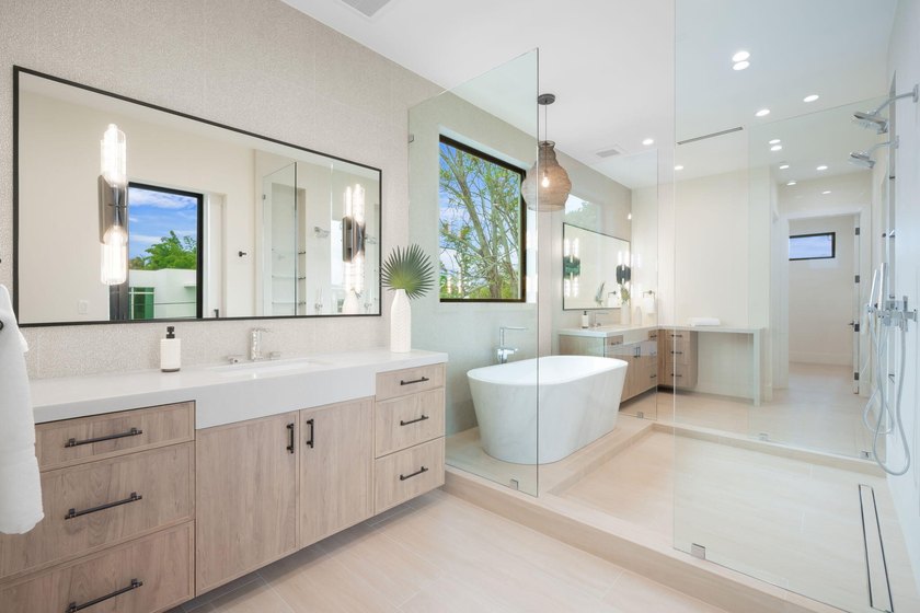 LIVE YOUR DREAM! RARE luxurious designed home on Corner Lot of - photo 28
