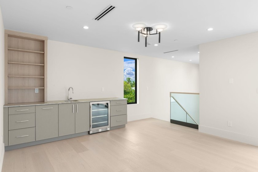 LIVE YOUR DREAM! RARE luxurious designed home on Corner Lot of - photo 47