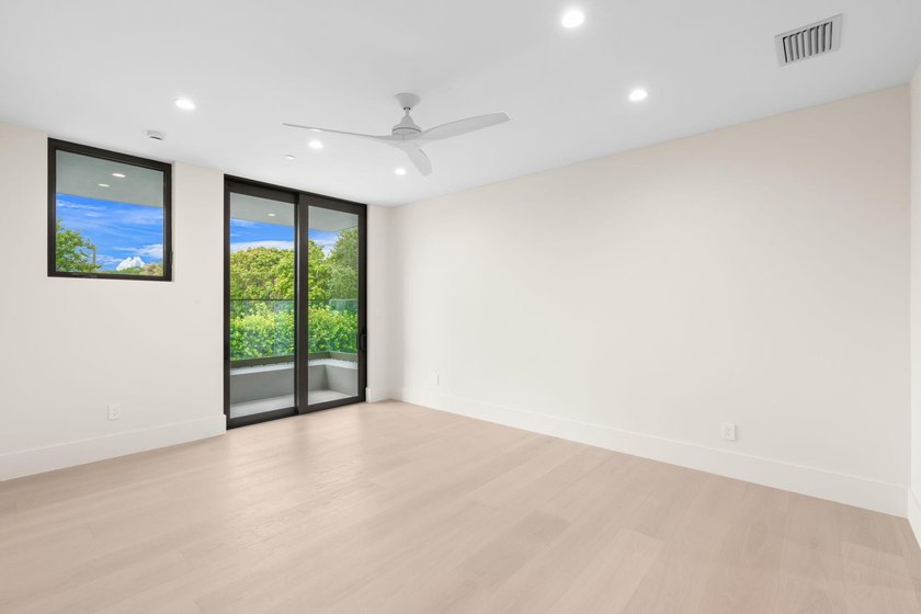 LIVE YOUR DREAM! RARE luxurious designed home on Corner Lot of - photo 49