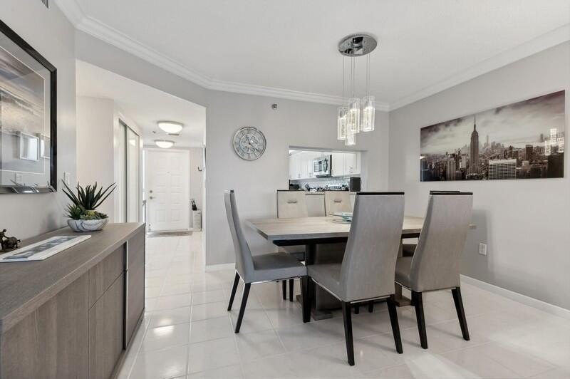 Totally renovated, updated condo detailed in beautiful neutral - photo 8