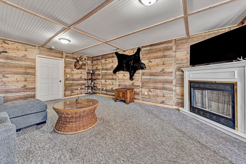 Enjoy Turn-Key Waterfront Living in Westlake Pointe. Mostly - photo 28