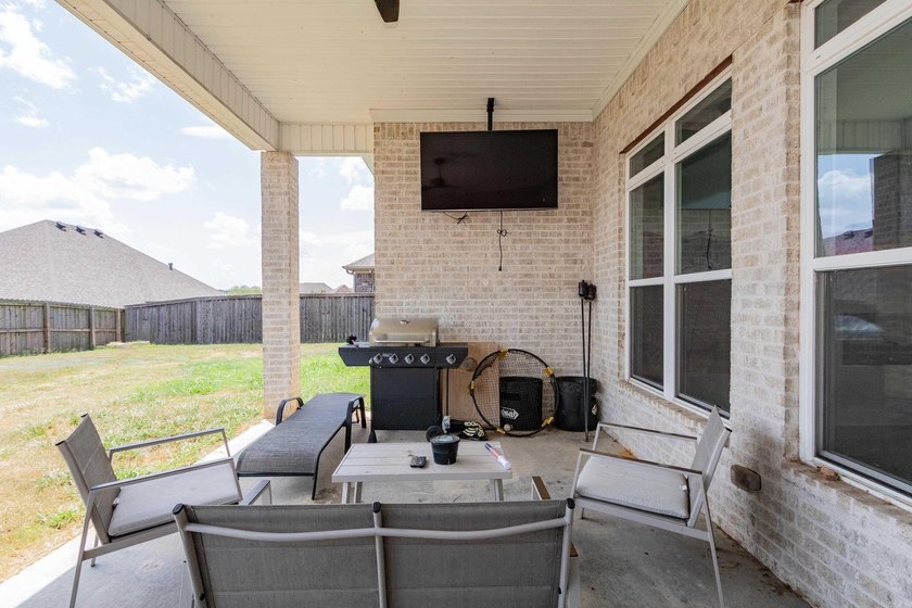 THIS BREATHTAKING HOME IS IN THE NORTHLAKE SUBDIVISION IN - photo 38