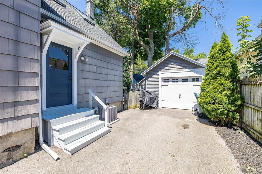 Welcome to this picture-perfect Colonial in the heart of the - photo 25