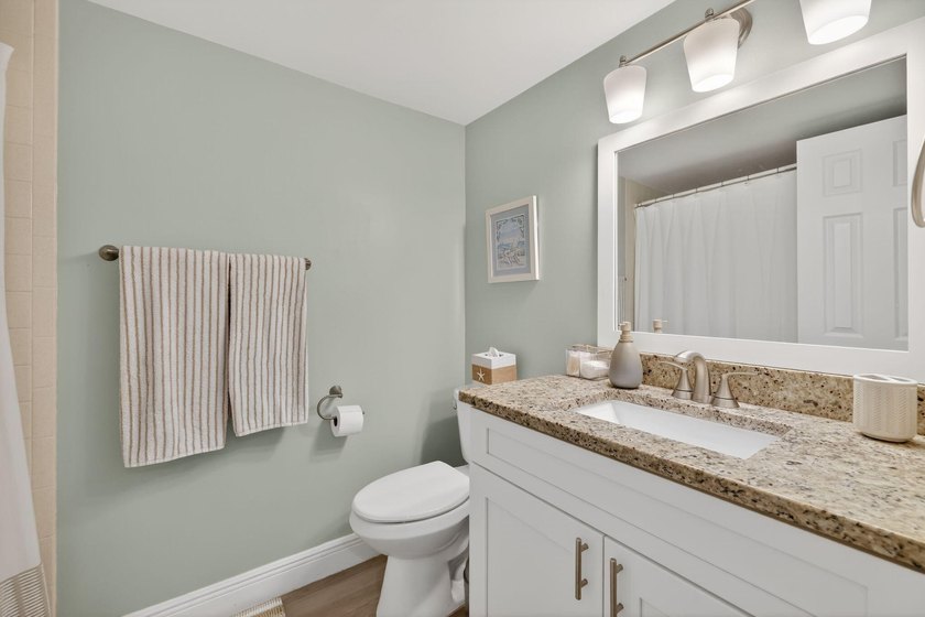 Fabulous ocean &amp; sunset views!! Beautiful 2-bedroom 2-bath - photo 25