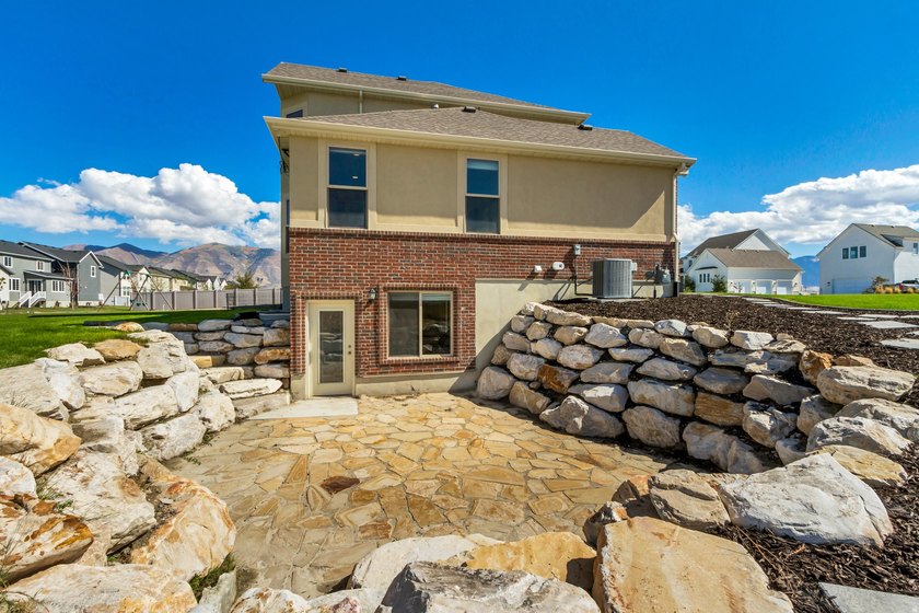 $50,000 PRICE REDUCTION!!! SELLER IS ALSO OFFERING $8,000 toward - photo 31