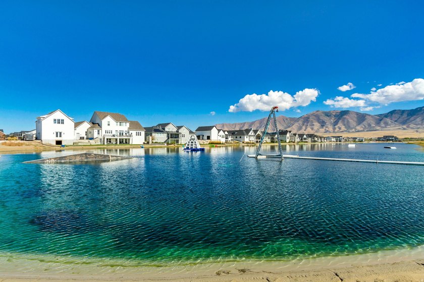 $50,000 PRICE REDUCTION!!! SELLER IS ALSO OFFERING $8,000 toward - photo 38