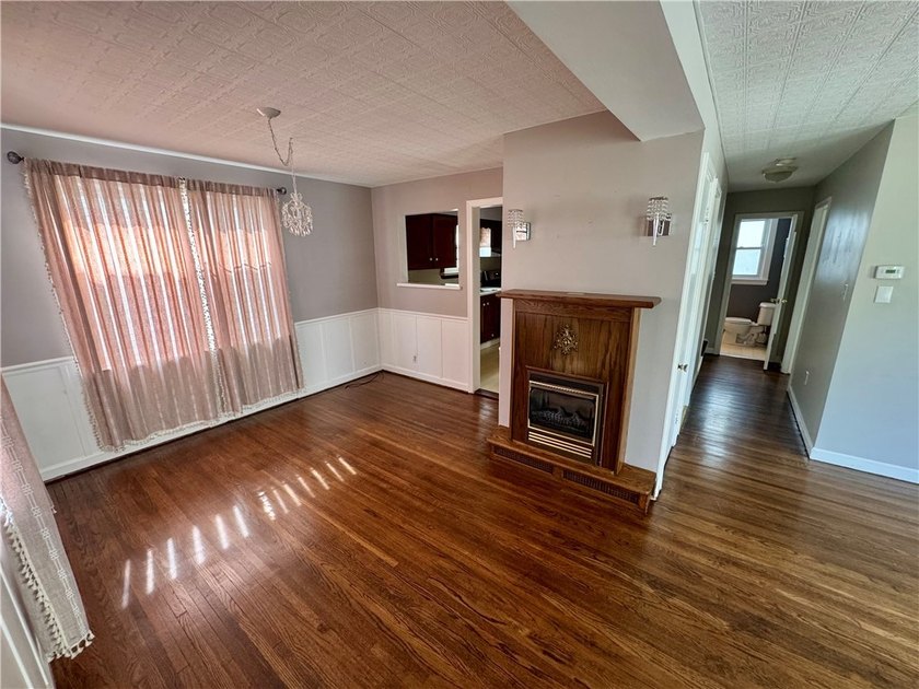 Welcome to 347 Stillwell Avenue, a charming Village of Kenmore - photo 16