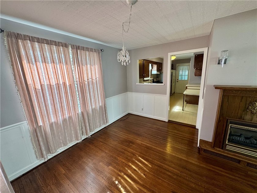 Welcome to 347 Stillwell Avenue, a charming Village of Kenmore - photo 19