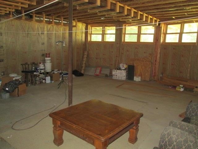 Escape to the beautiful lake view in this spacious 3 BR, 2 Bath - photo 21