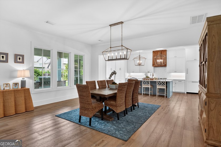 HOMES IN THIS EXCLUSIVE GATED NEIGHBORHOOD RARELY COME TO MARKET - photo 25