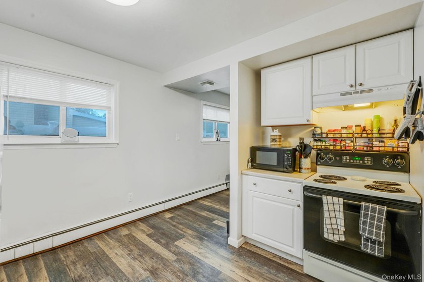 This is the kind of home that gives you options from the moment - photo 30