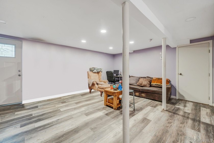 This is the kind of home that gives you options from the moment - photo 32