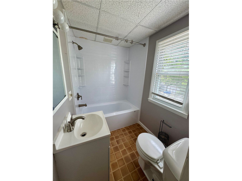 Welcome to 347 Stillwell Avenue, a charming Village of Kenmore - photo 36