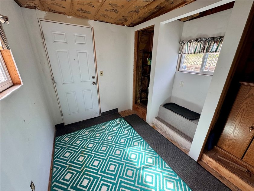 Welcome to 347 Stillwell Avenue, a charming Village of Kenmore - photo 39