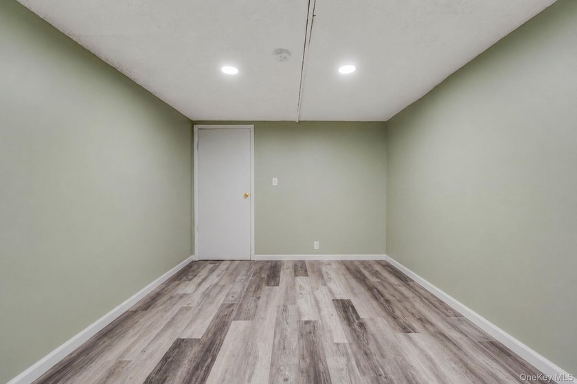 This is the kind of home that gives you options from the moment - photo 41