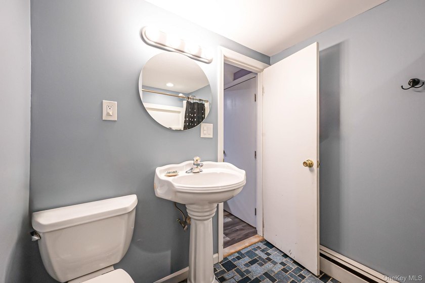 This is the kind of home that gives you options from the moment - photo 43