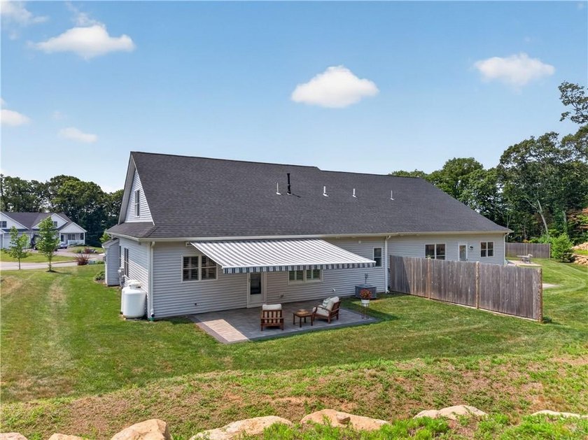 Welcome to effortless coastal living in a sought-after Westerly - photo 46