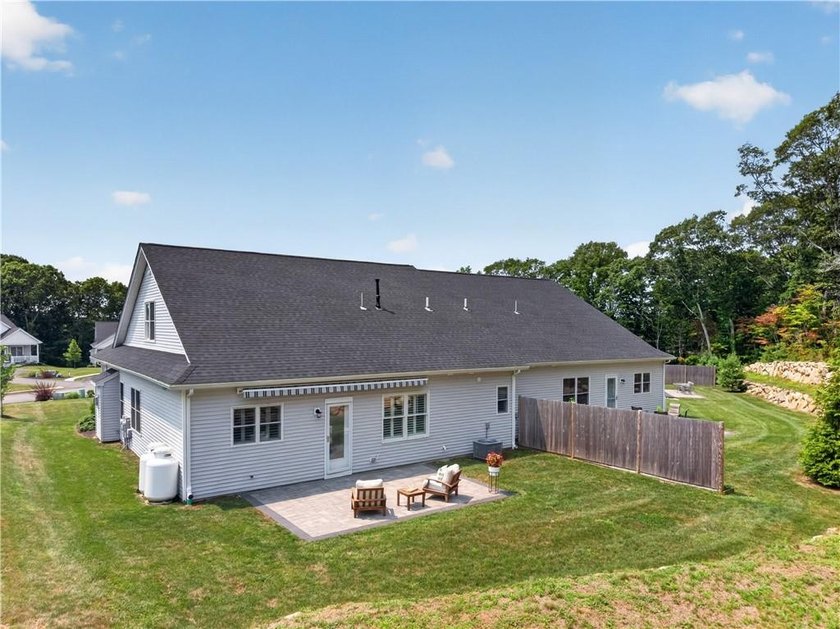 Welcome to effortless coastal living in a sought-after Westerly - photo 47