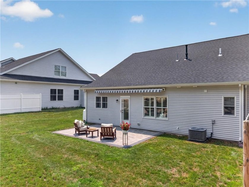 Welcome to effortless coastal living in a sought-after Westerly - photo 48