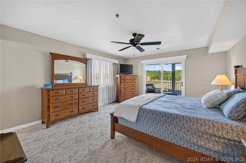 You're in luck just listed 3 bedroom 2 bath walk-in end unit is - photo 12