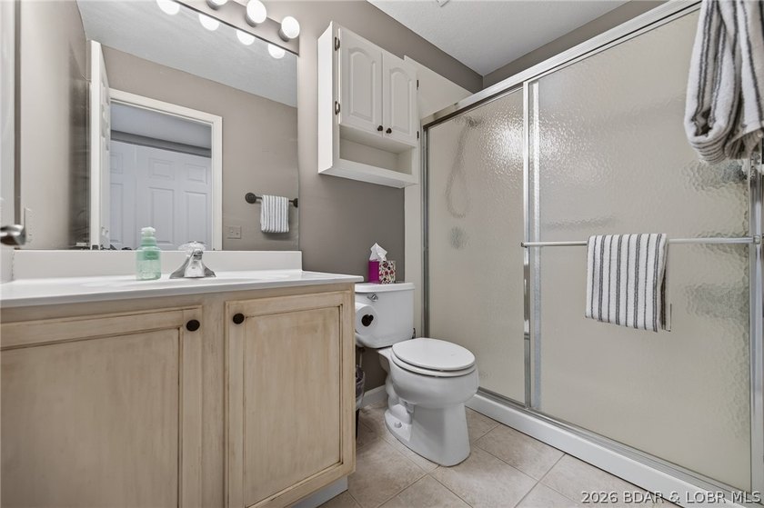 You're in luck just listed 3 bedroom 2 bath walk-in end unit is - photo 19