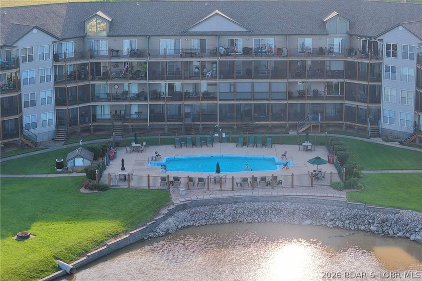 You're in luck just listed 3 bedroom 2 bath walk-in end unit is - photo 34
