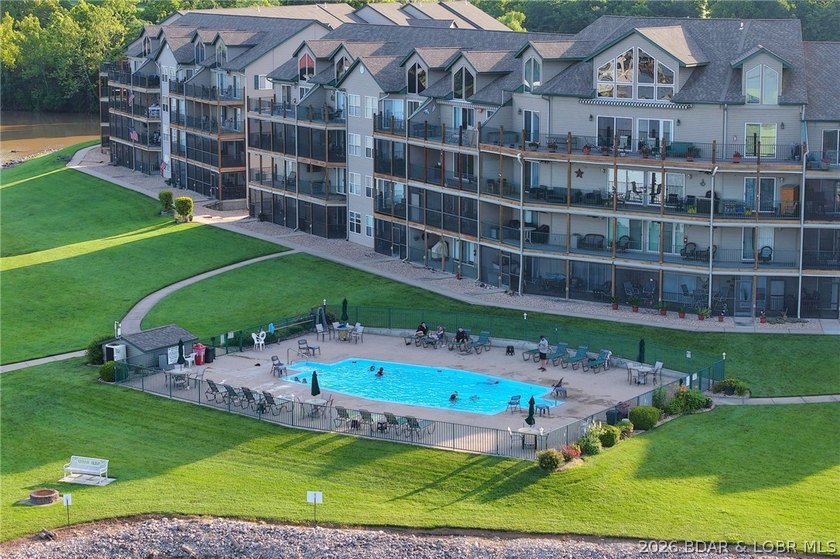 You're in luck just listed 3 bedroom 2 bath walk-in end unit is - photo 35