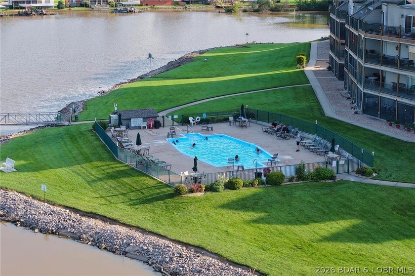 You're in luck just listed 3 bedroom 2 bath walk-in end unit is - photo 38