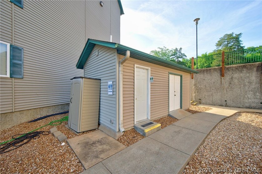 You're in luck just listed 3 bedroom 2 bath walk-in end unit is - photo 41