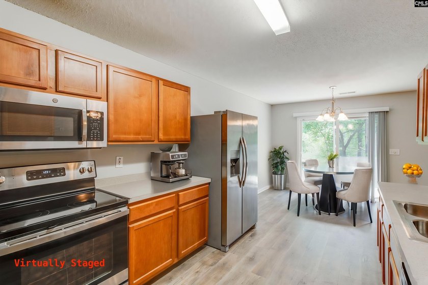 Welcome to this beautifully updated 5-bedroom, 3.5-bath home - photo 12