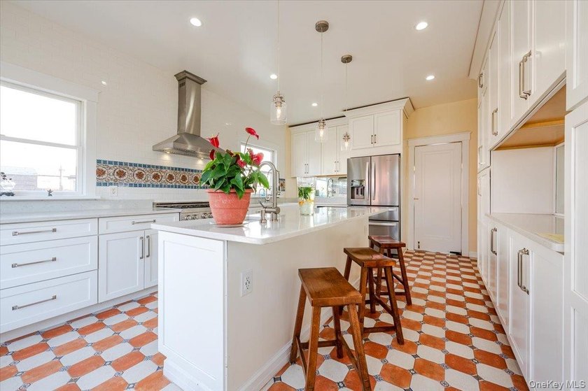 Motivated! OCEAN VIEW MINI ESTATE! ALL UPDATED, NEW PRICE and - photo 12