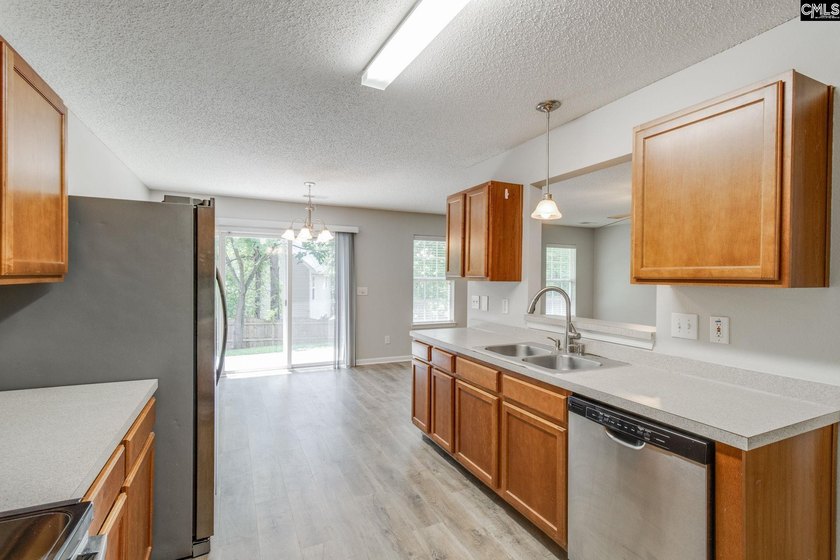 Welcome to this beautifully updated 5-bedroom, 3.5-bath home - photo 14