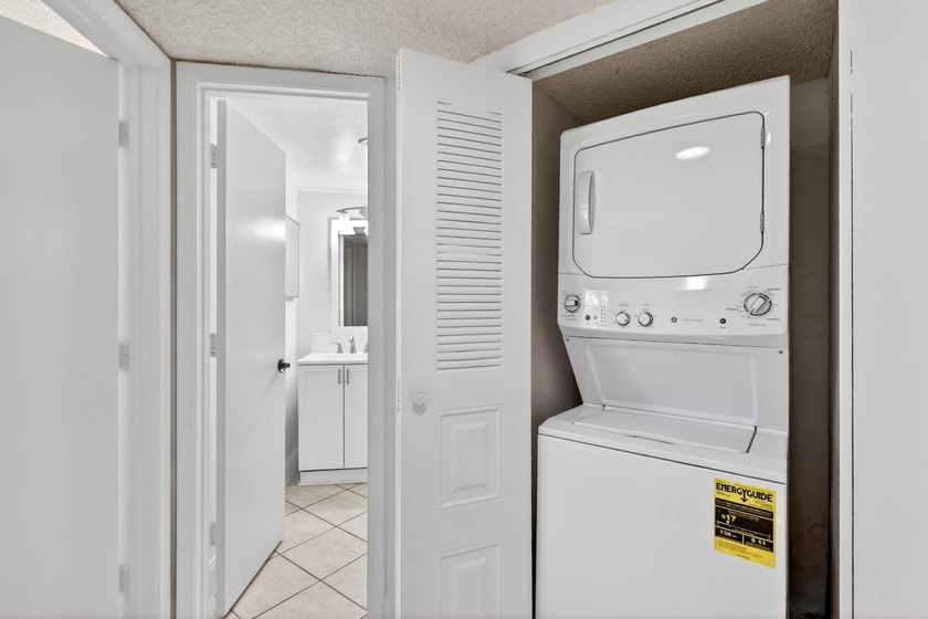 MOVE-IN ready condo just off US1 in a prime location near - photo 19
