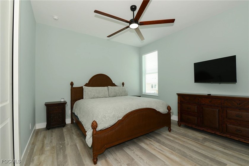 The perfect vacation rental!! 6 bedrooms 5 Bath, pool, hot tub - photo 22