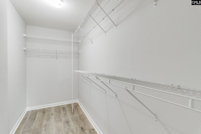Welcome to this beautifully updated 5-bedroom, 3.5-bath home - photo 24