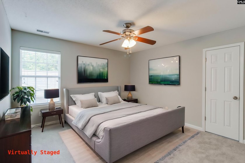 Welcome to this beautifully updated 5-bedroom, 3.5-bath home - photo 27