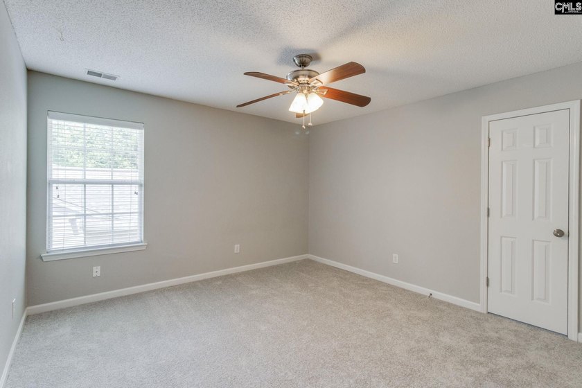 Welcome to this beautifully updated 5-bedroom, 3.5-bath home - photo 28