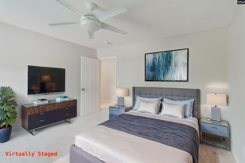 Welcome to this beautifully updated 5-bedroom, 3.5-bath home - photo 37