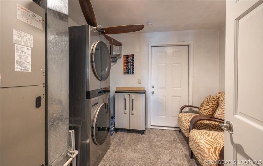 Tucked into a private setting in the heart of town, this - photo 40